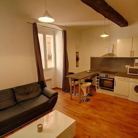 Apartament Conventionnel Chiappe Vieille *