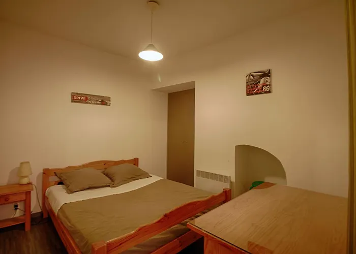 Appartement Conventionnel Chiappe Vieille Ajaccio (Corsica)